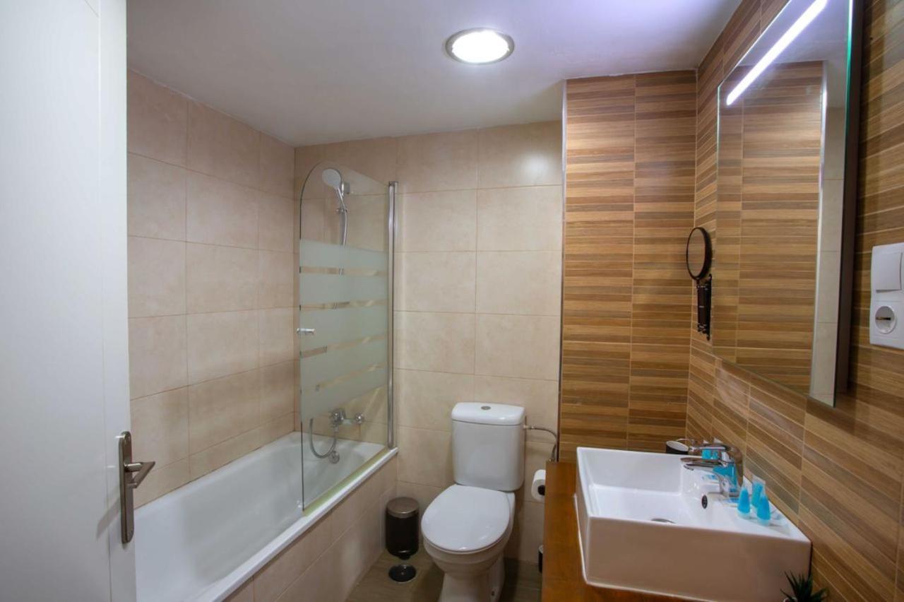 Holidays2malaga Lagunillas 3 Bedrooms Downtown Local Area 500mb Free Wifi * Málaga